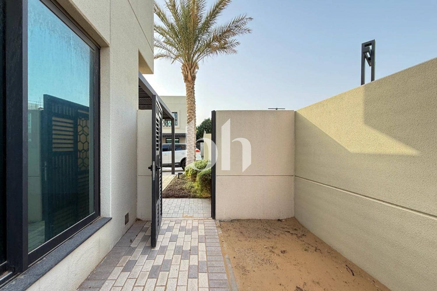 4 Bedroom Townhouse in Sharjah Sustainable City - photo 2
