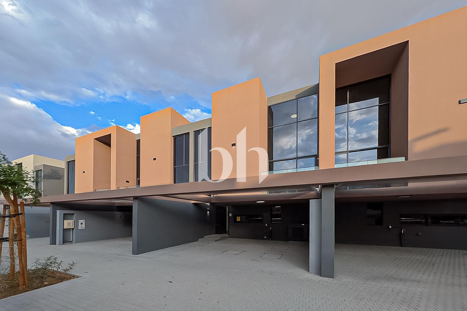 2 Bedrooms Townhouse in Robinia