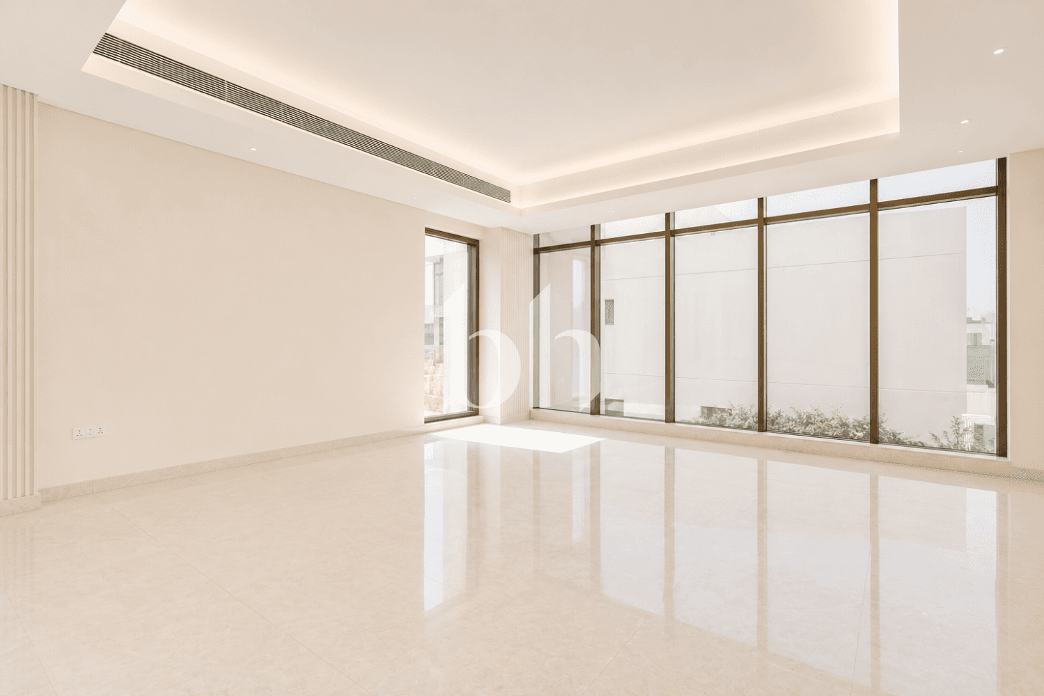 6 Bedroom Villa in Grand Views - photo 1