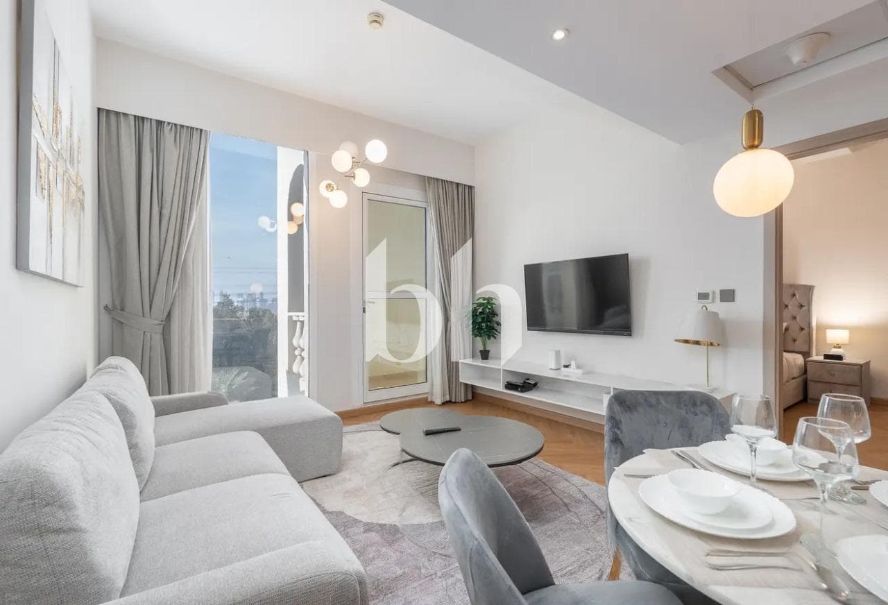 1 Bedroom Apartment in Hanover Square - photo 1