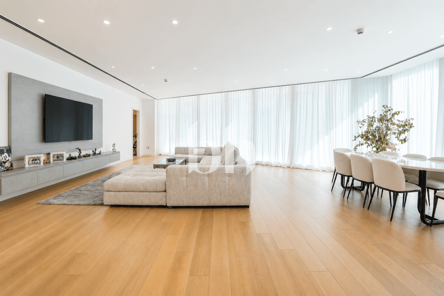 4 Bedroom Apartment in Mamsha Al Saadiyat - photo 1
