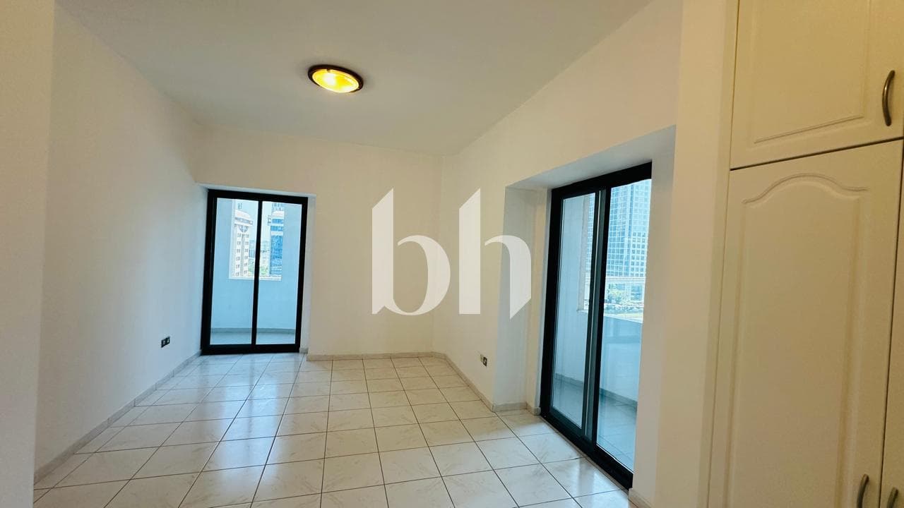 2 Bedroom Apartment in Al Meraikhi Tower - photo 2