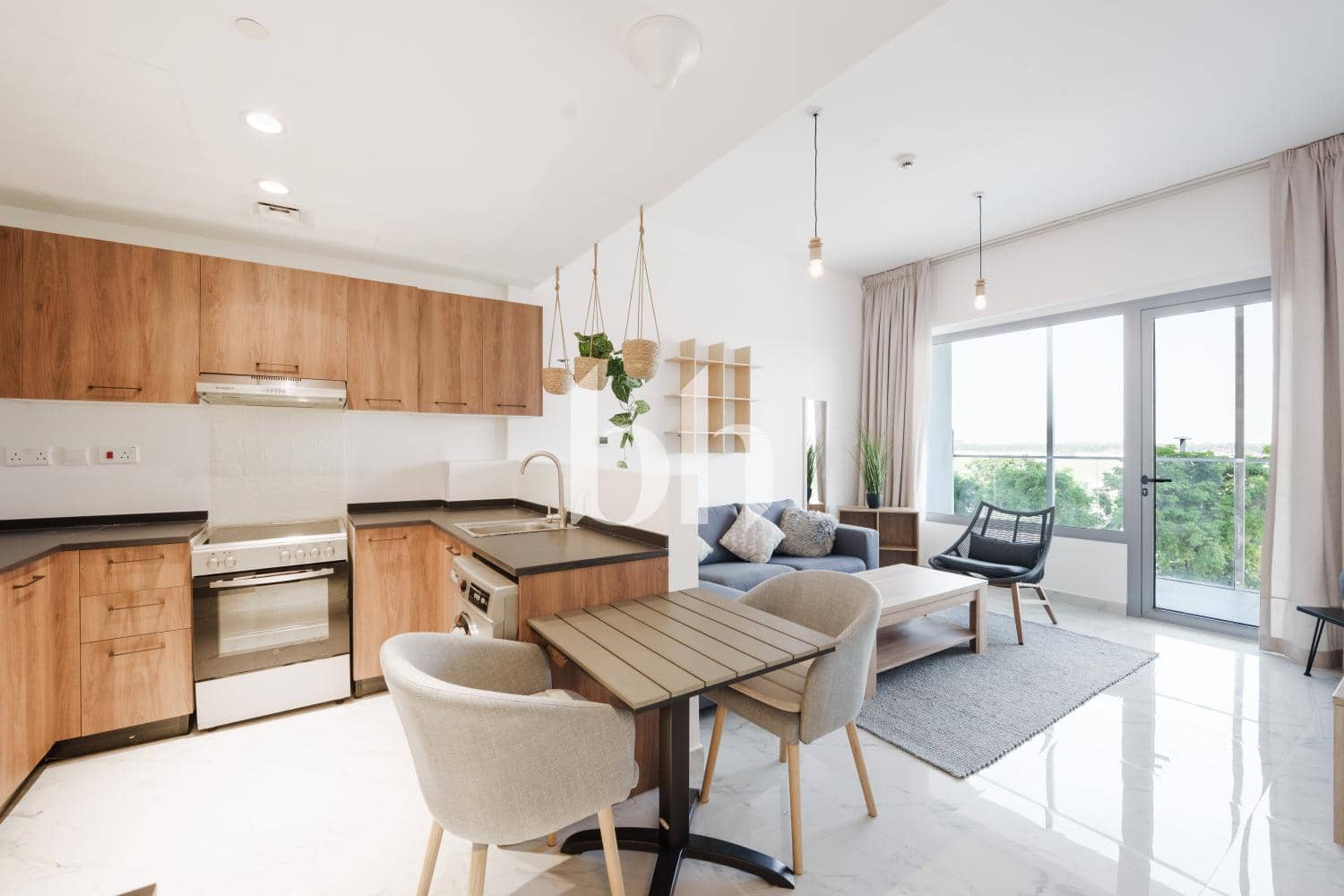 1 Bedroom Apartment in Oasis 2