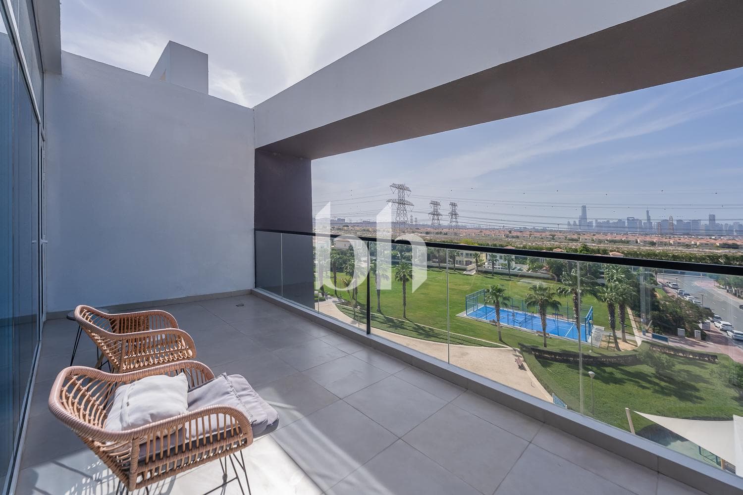 2 Bedrooms Apartment in 555 Park Views