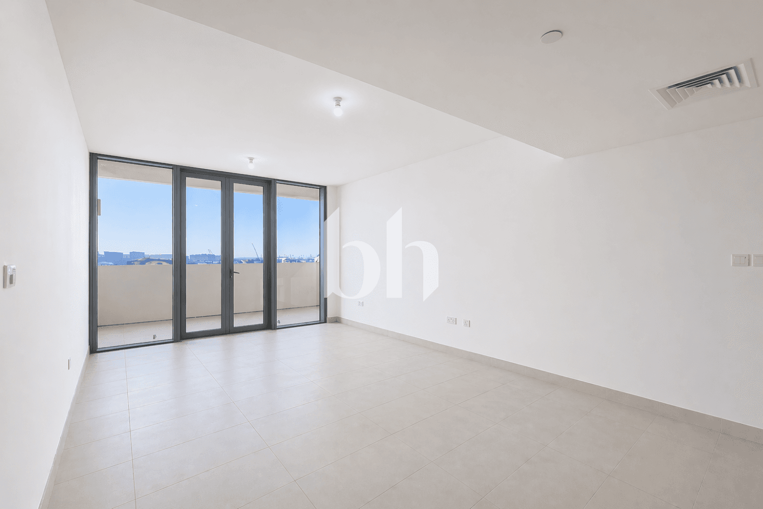 2 Bedrooms Apartment in Building A - photo 2