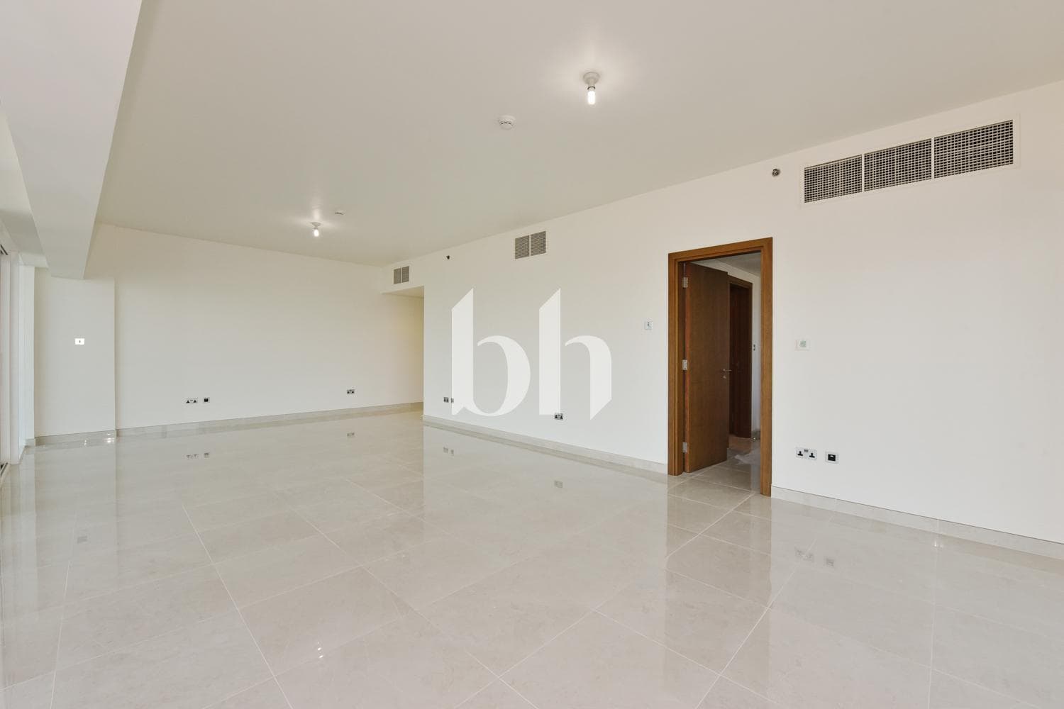 3 Bedrooms Apartment in Al Hadeel - photo 2