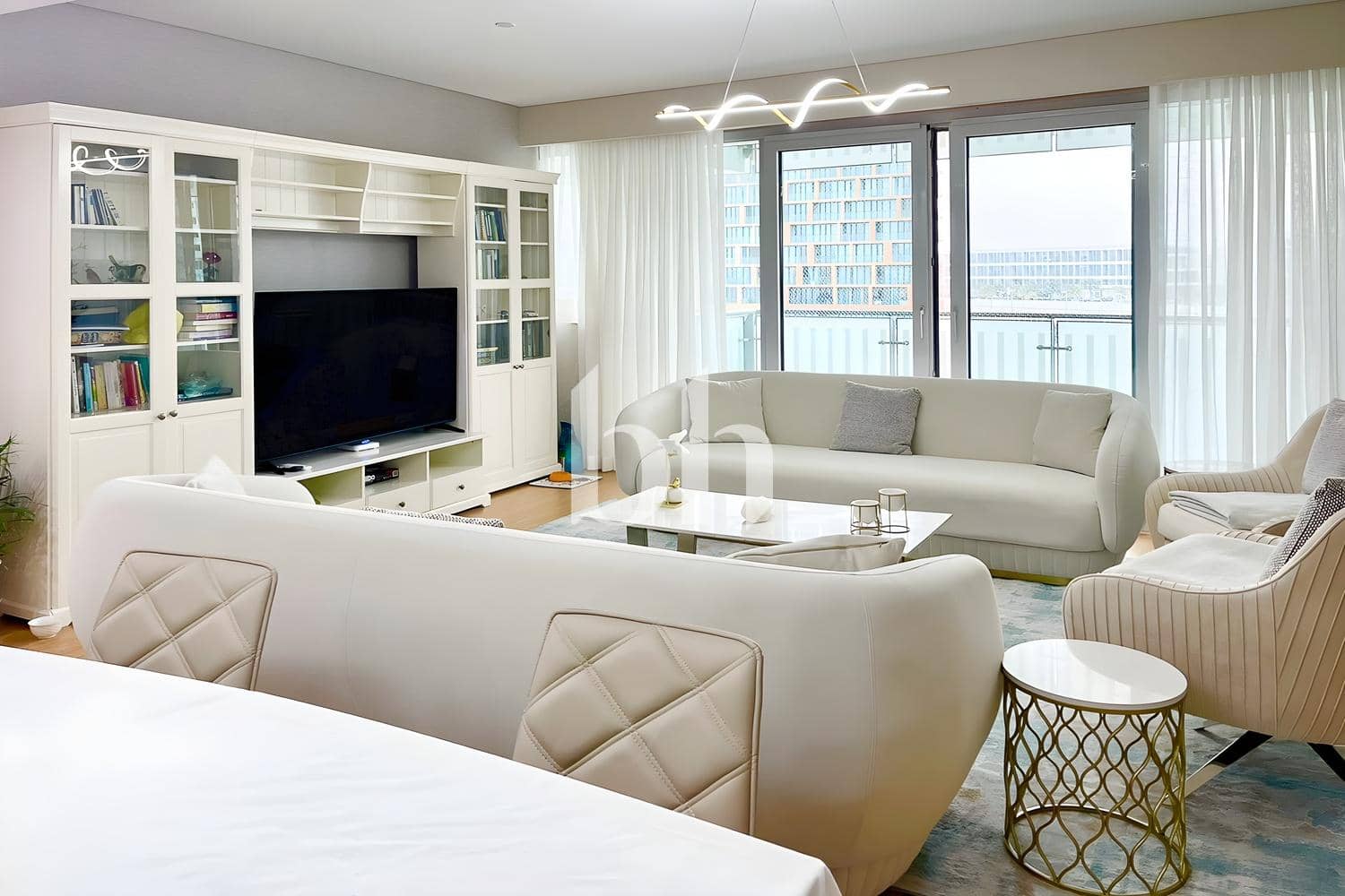 3 Bedroom Apartment in Al Rahba - photo 2