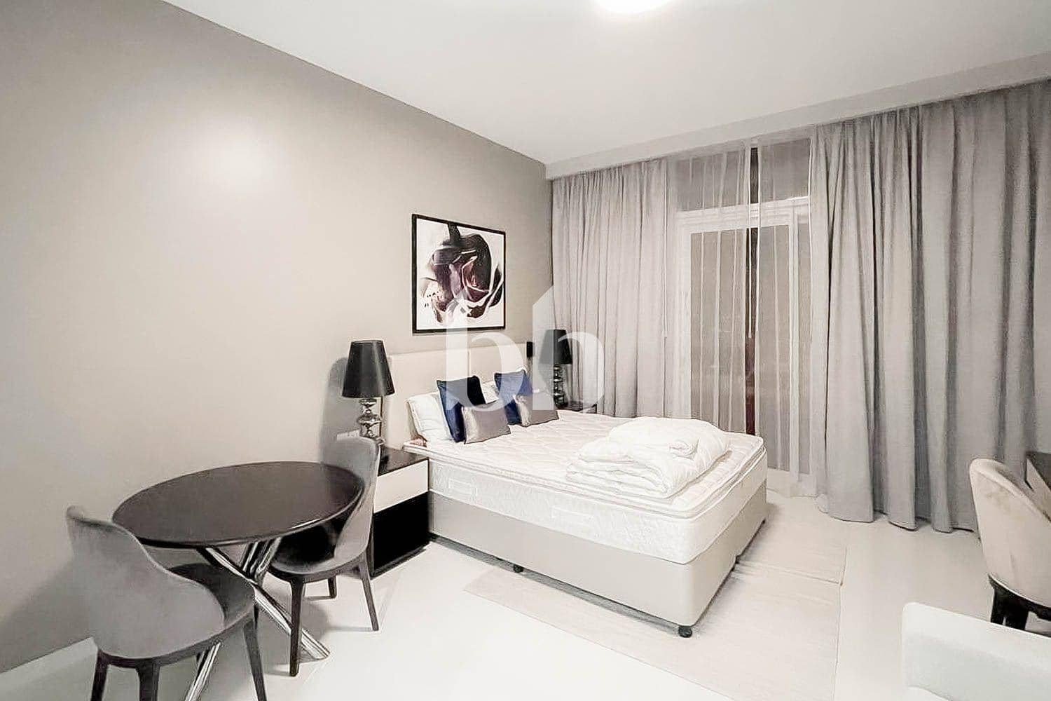 Studio Apartment in Artesia C - photo 1