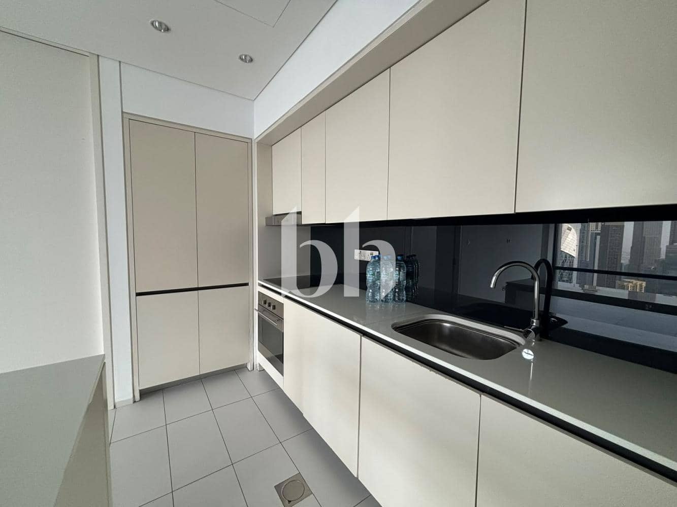 1 Bedroom Apartment in Index Tower - photo 2