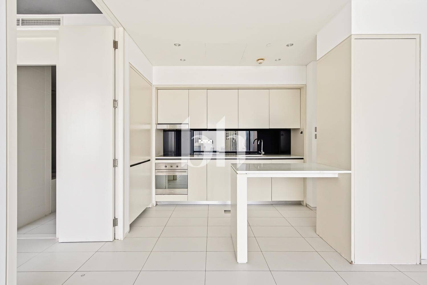 1 Bedroom Apartment in Index Tower - photo 2