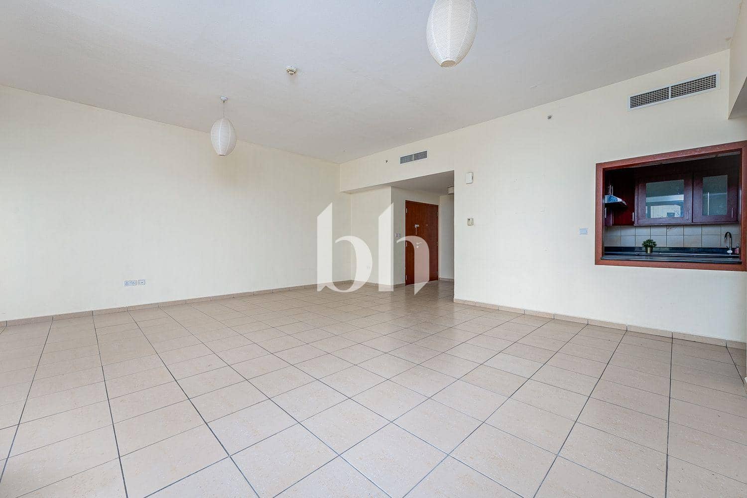 3 Bedroom Apartment in Sadaf 2 - photo 2
