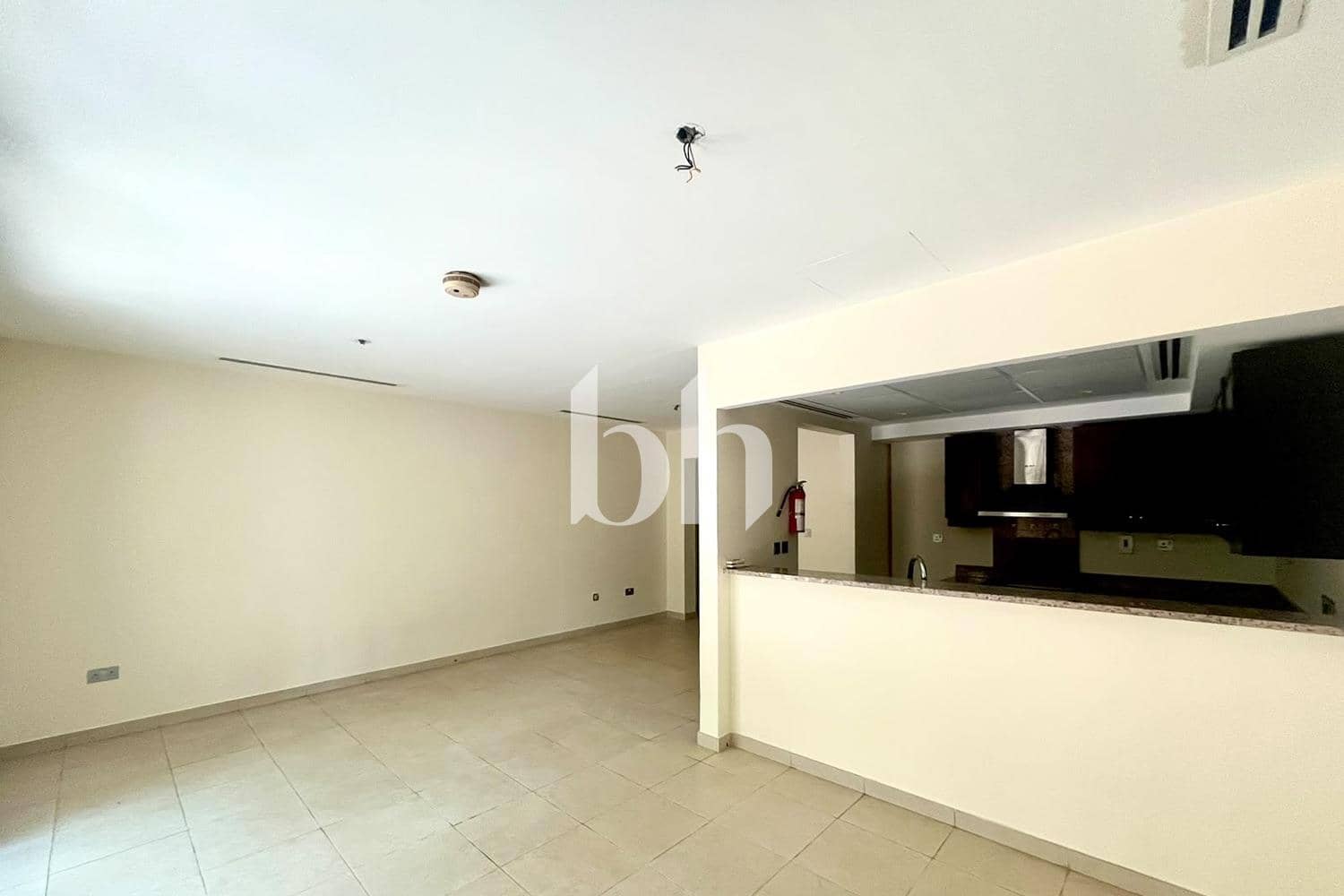 2 Bedroom Townhouse in Mediterranean Townhouse - photo 2