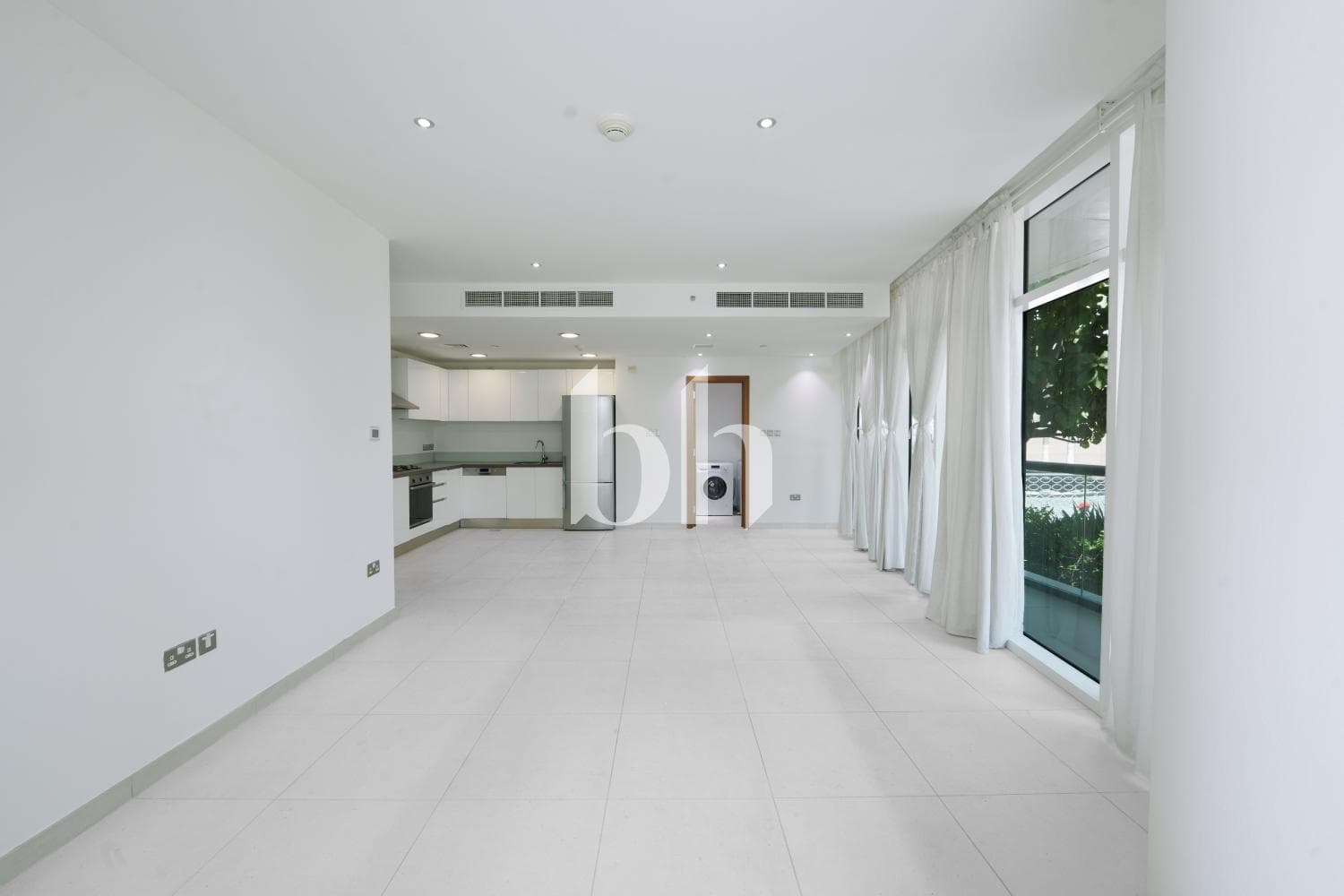 2 Bedroom Apartment in Al Naseem Residences A - photo 2