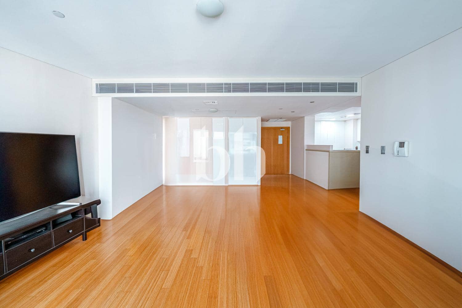 3 Bedroom Apartment in Al Rahba - photo 1
