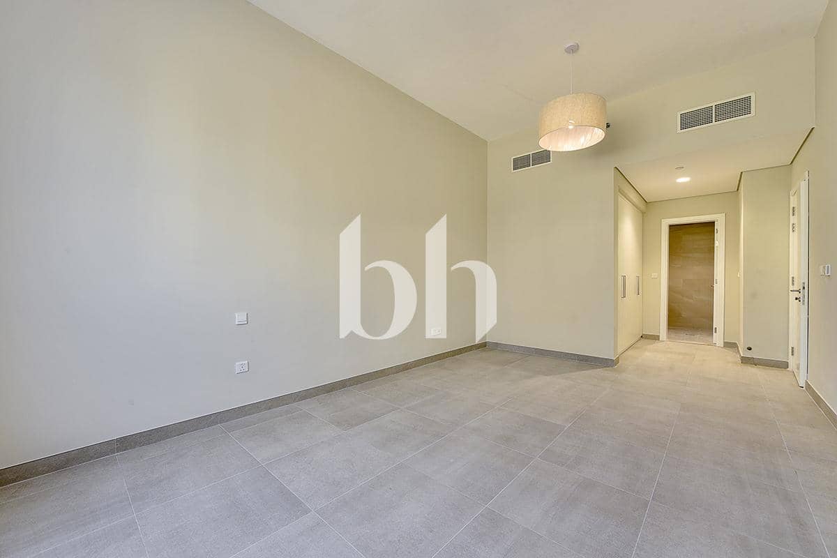 2 Bedroom Apartment in Larimar Apartments - photo 1