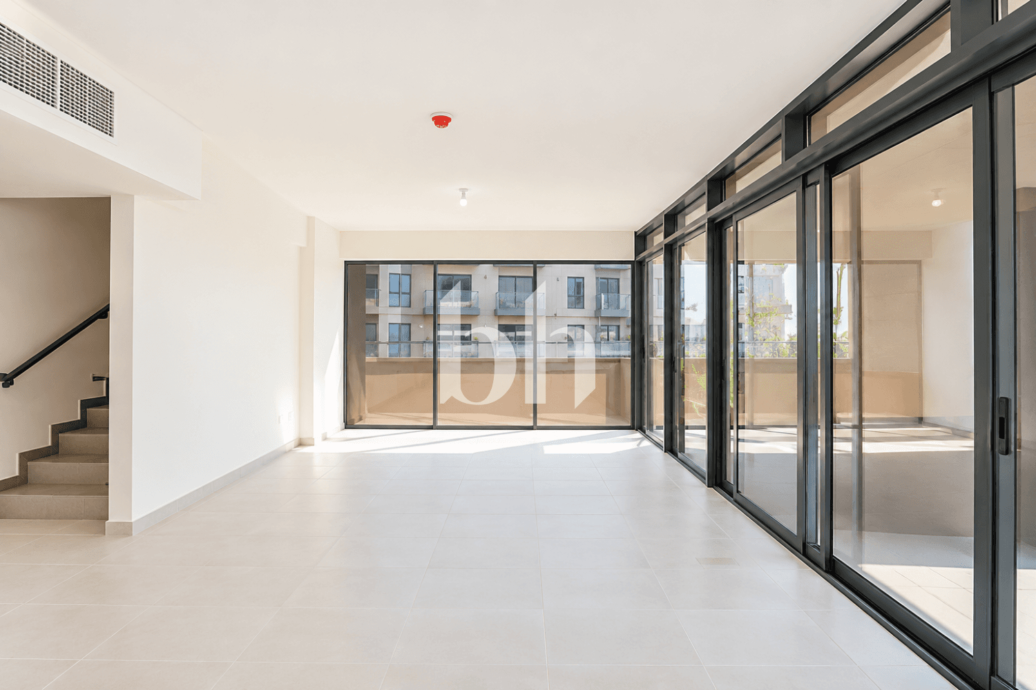 3 Bedroom Duplex in Soho Square - photo 1