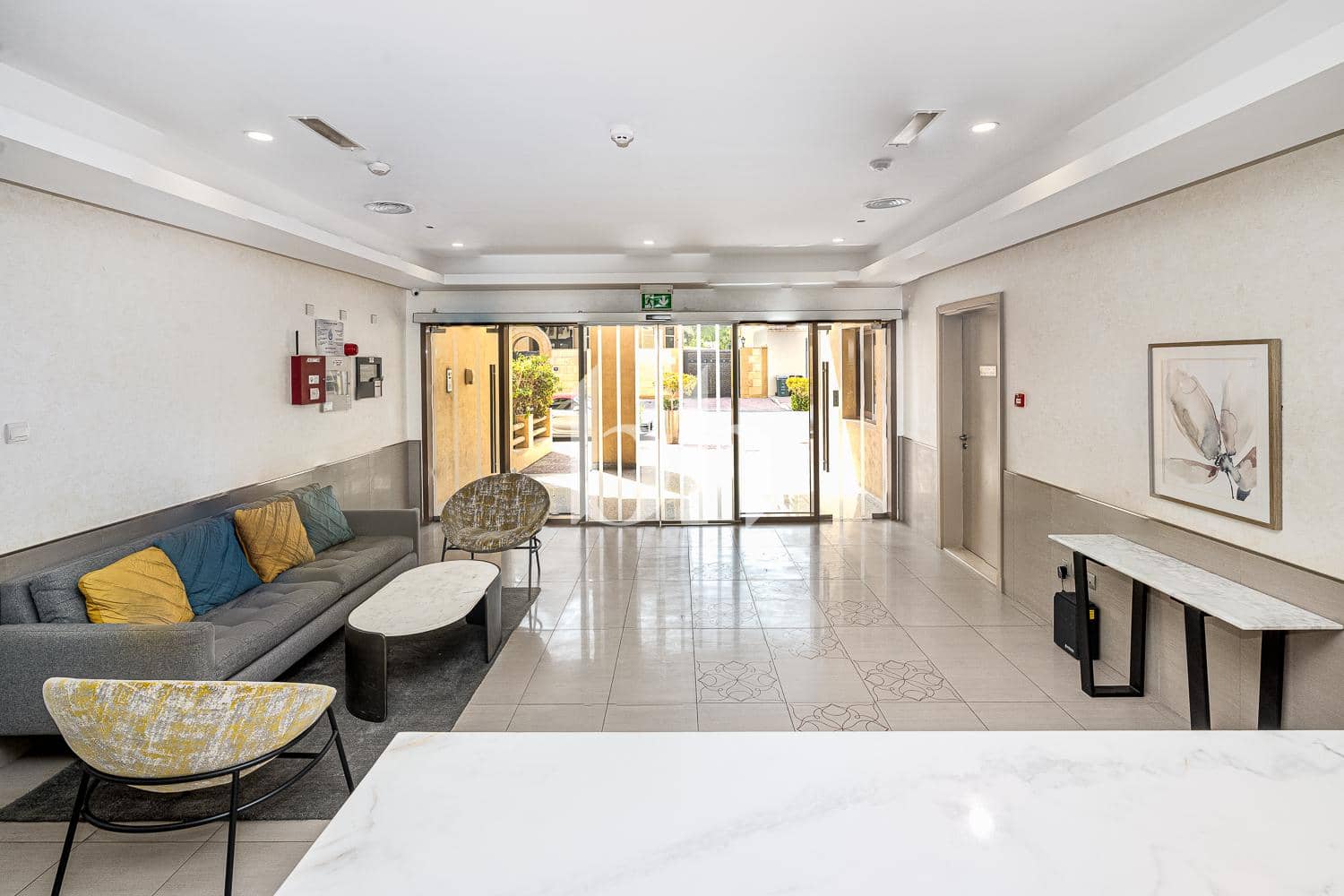 2 Bedroom Apartment in Blue Reef building