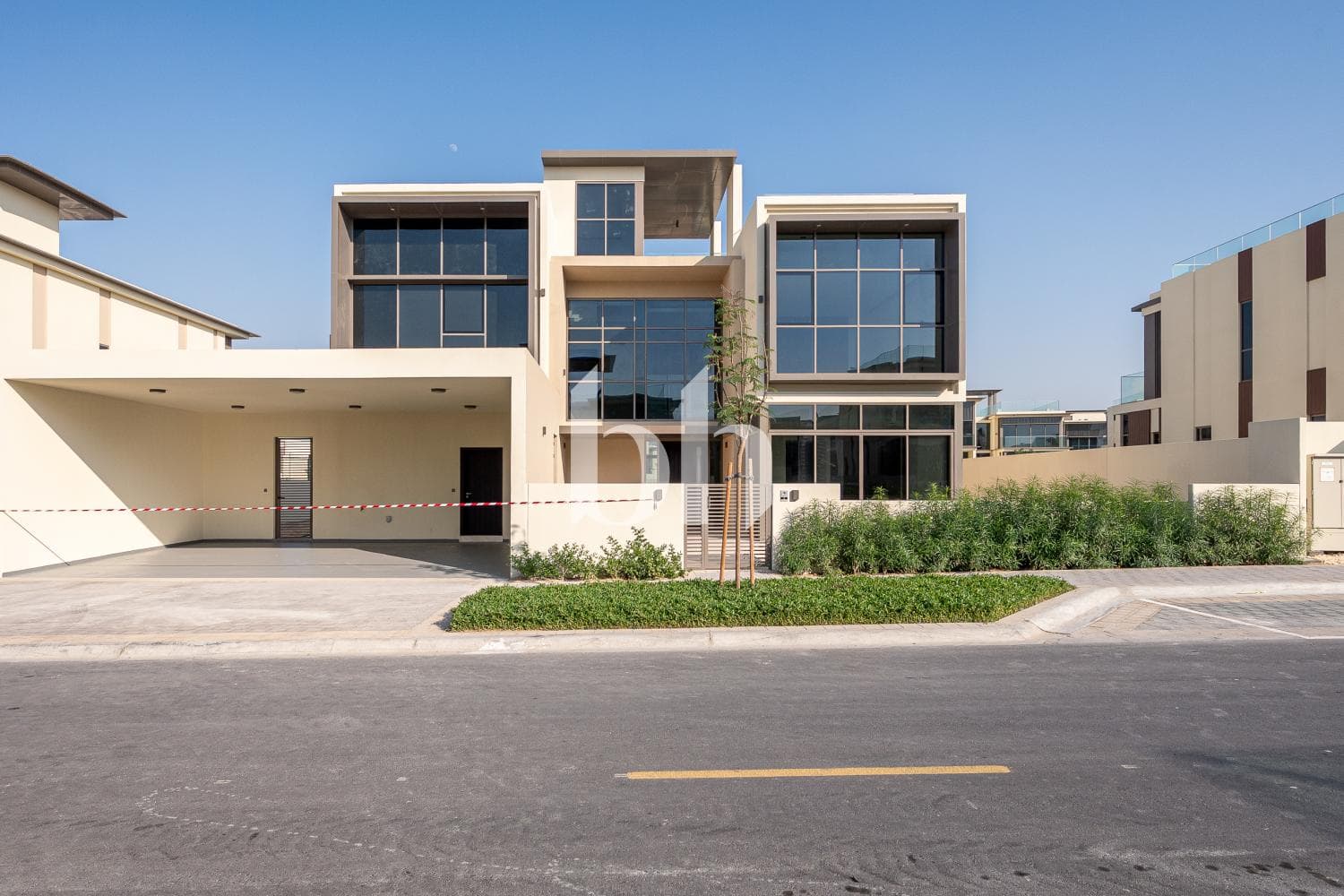 5 Bedroom Villa in Golf Place 1