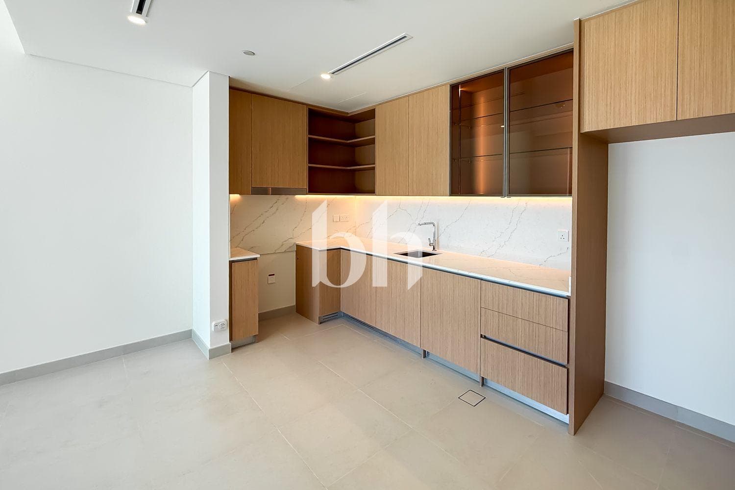 2 Bedroom Apartment in Park Horizon Tower 1 - photo 1