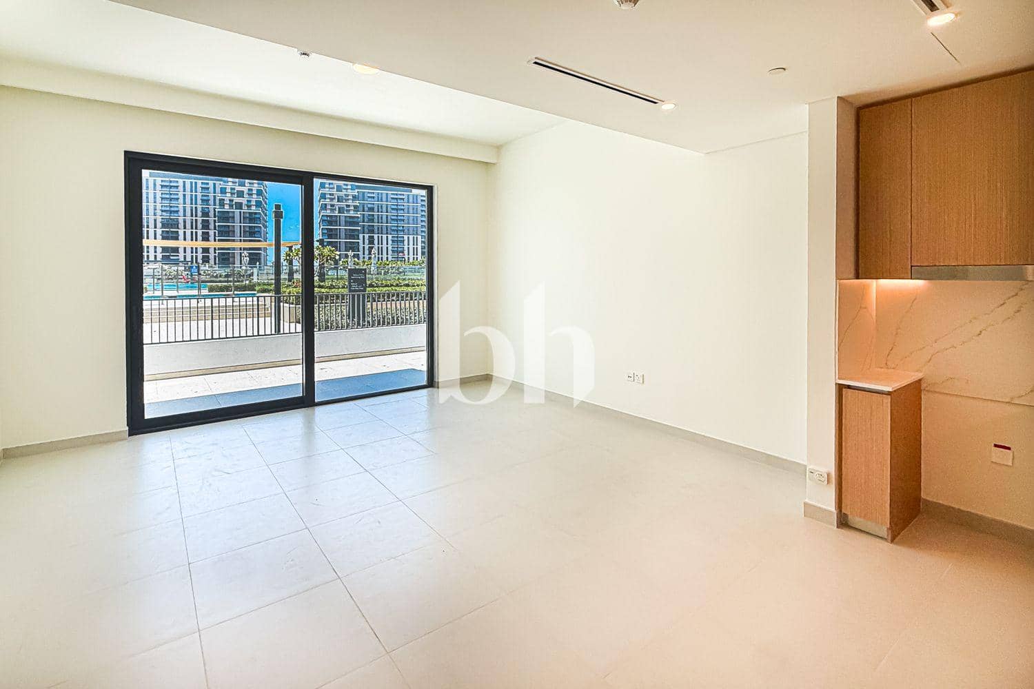 2 Bedroom Apartment in Park Horizon Tower 1