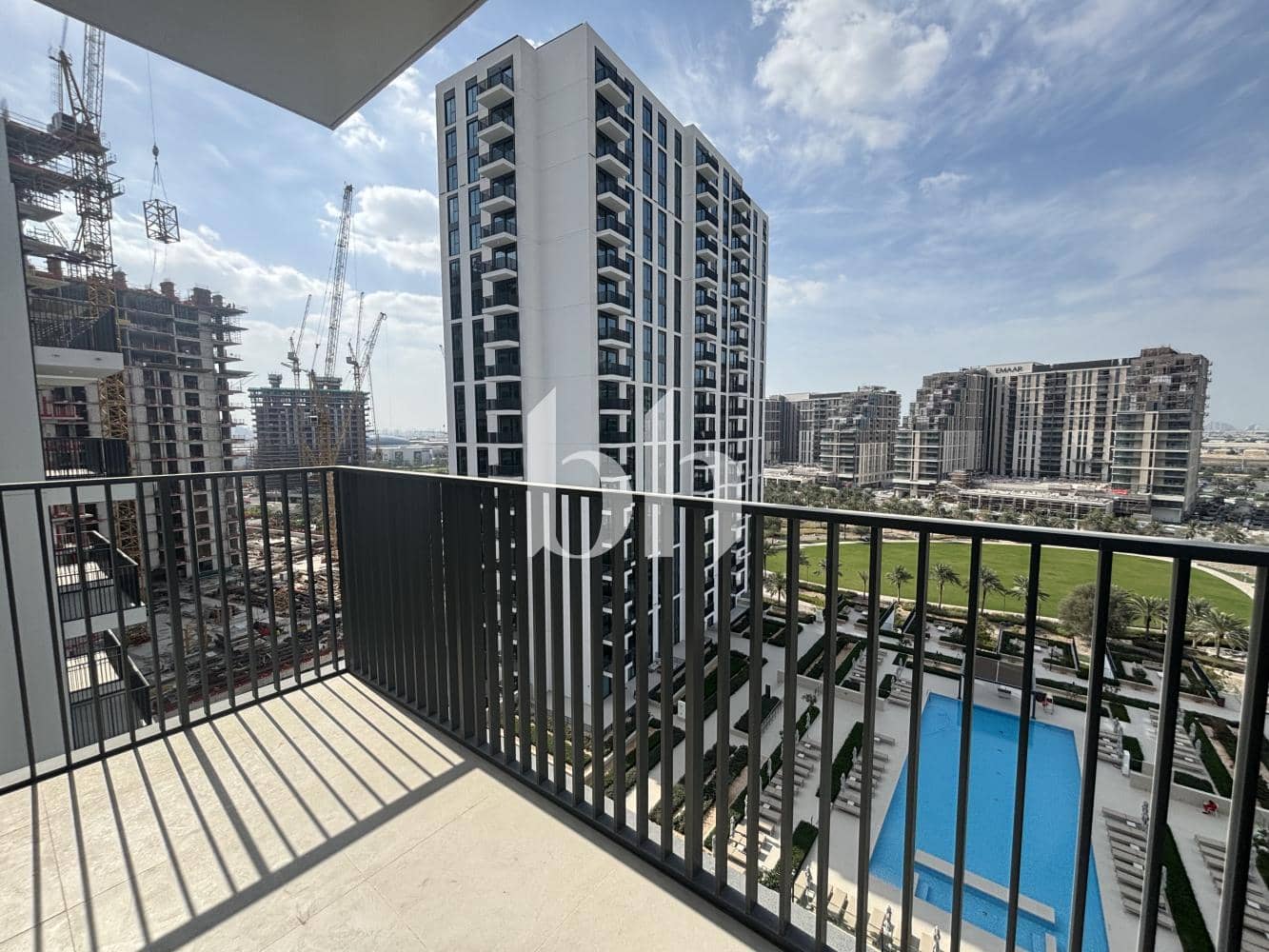 2 Bedroom Apartment in Park Horizon Tower 1