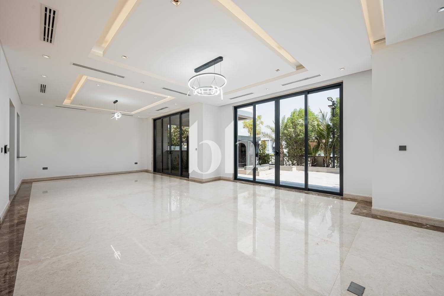 5 Bedroom Villa in Al Furjan West - photo 2