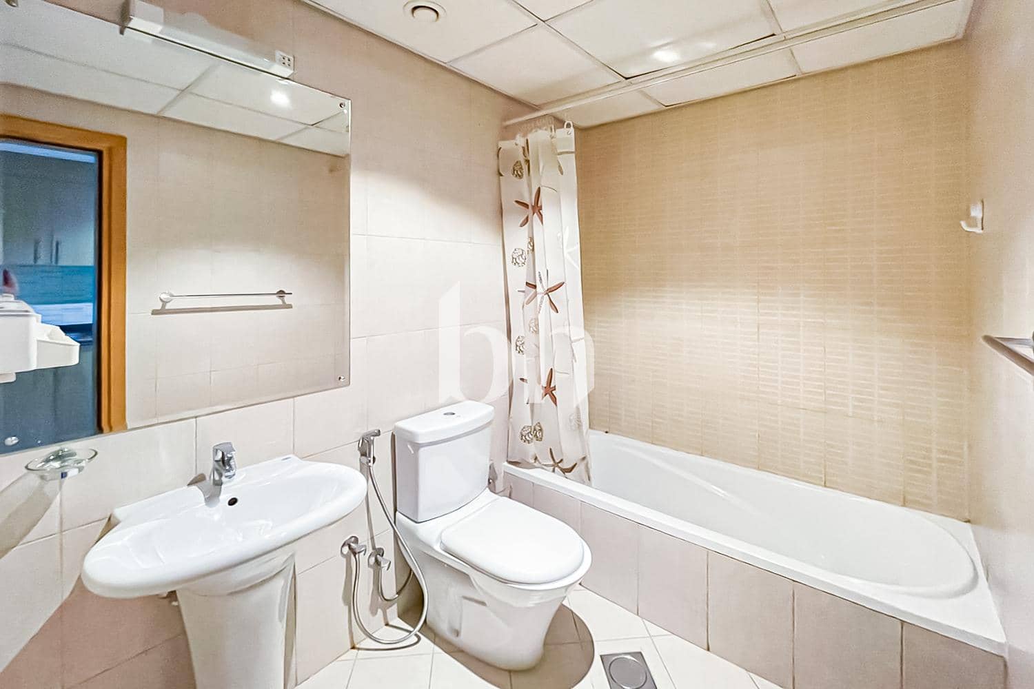 Studio Apartment in Lincoln Park A - photo 1