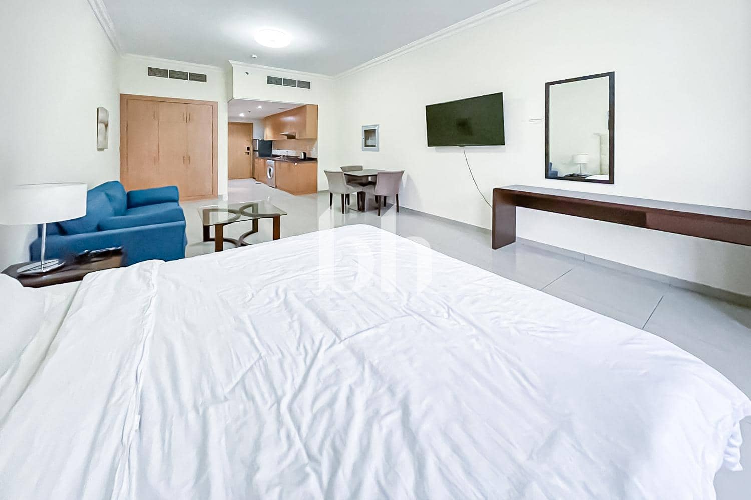 Studio Apartment in Lincoln Park Northside