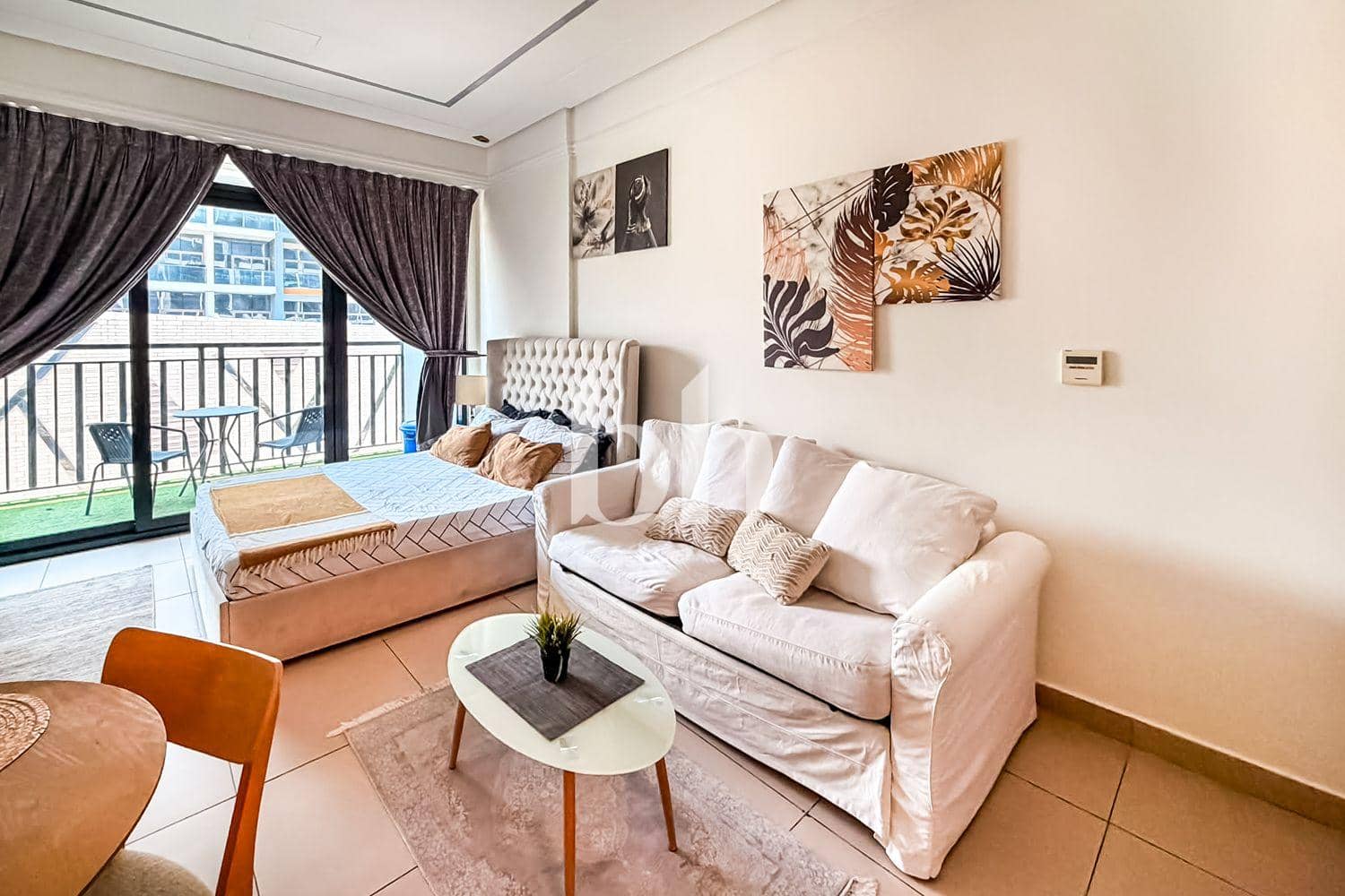 Studio Apartment in Sunrise Legend