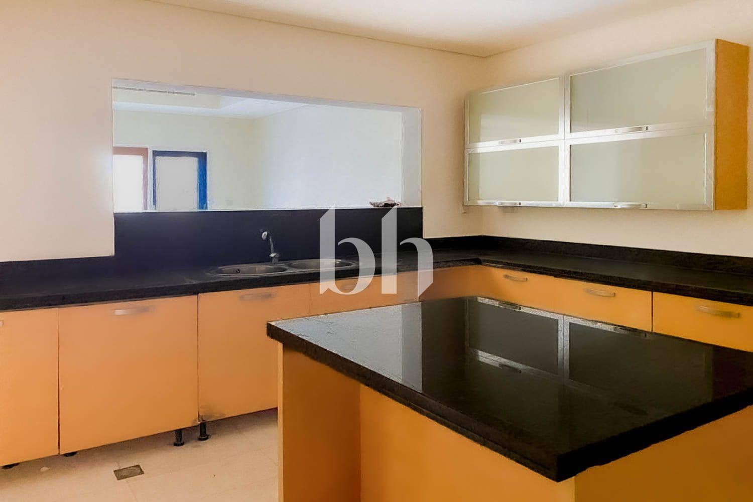 3 Bedroom Townhouse in Dubai Style Zone A - photo 2
