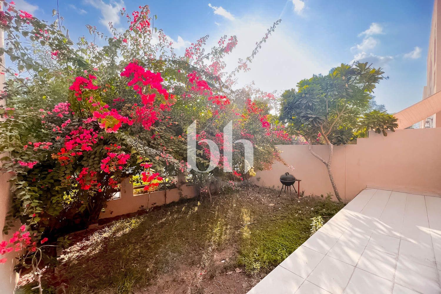 3 Bedrooms Townhouse in Dubai Style Zone A