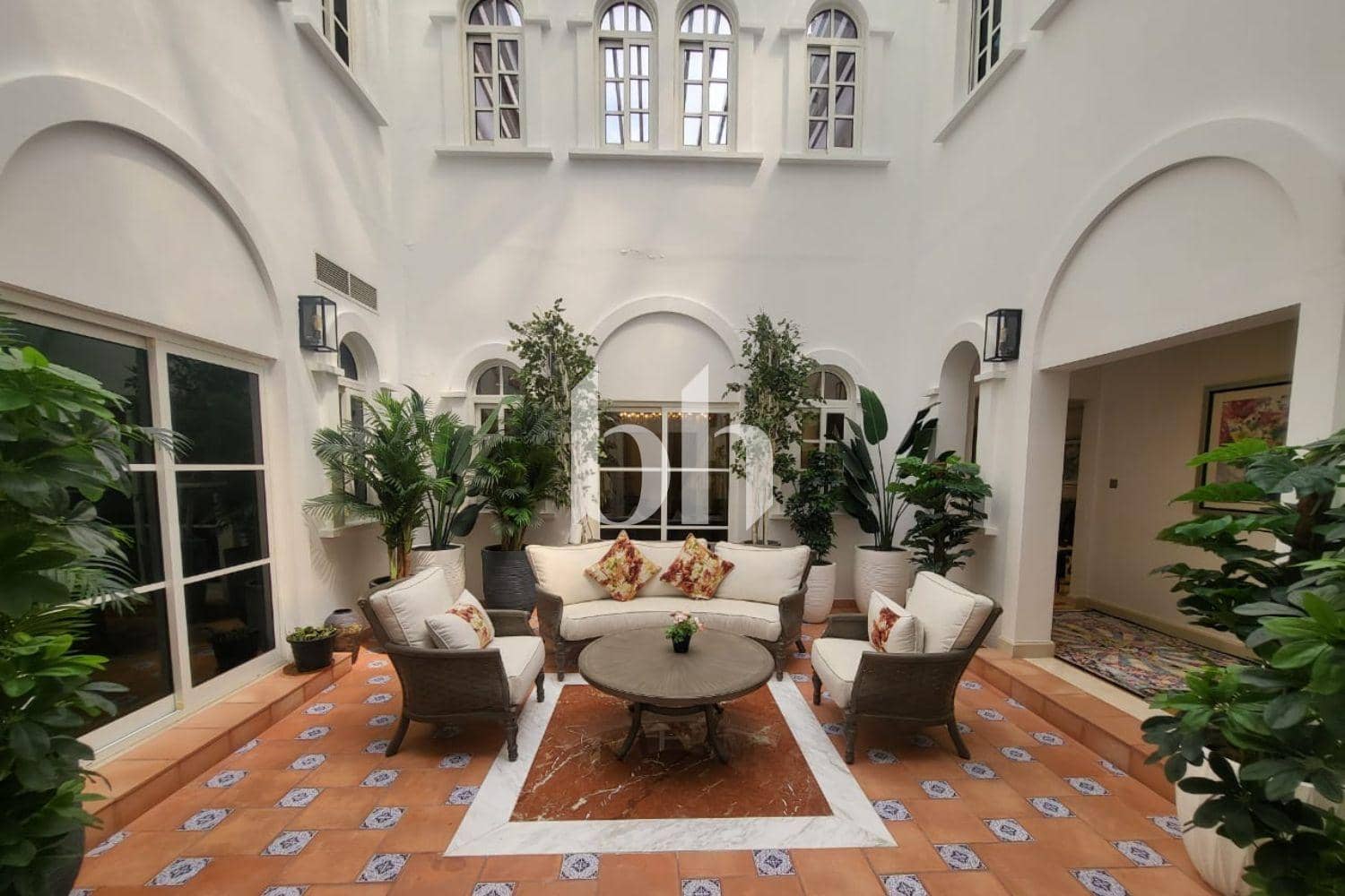 5 Bedroom Villa in Camino 11