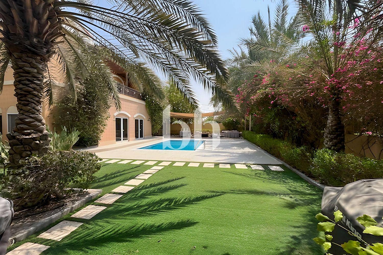 5 Bedroom Villa in Courtyard CP5