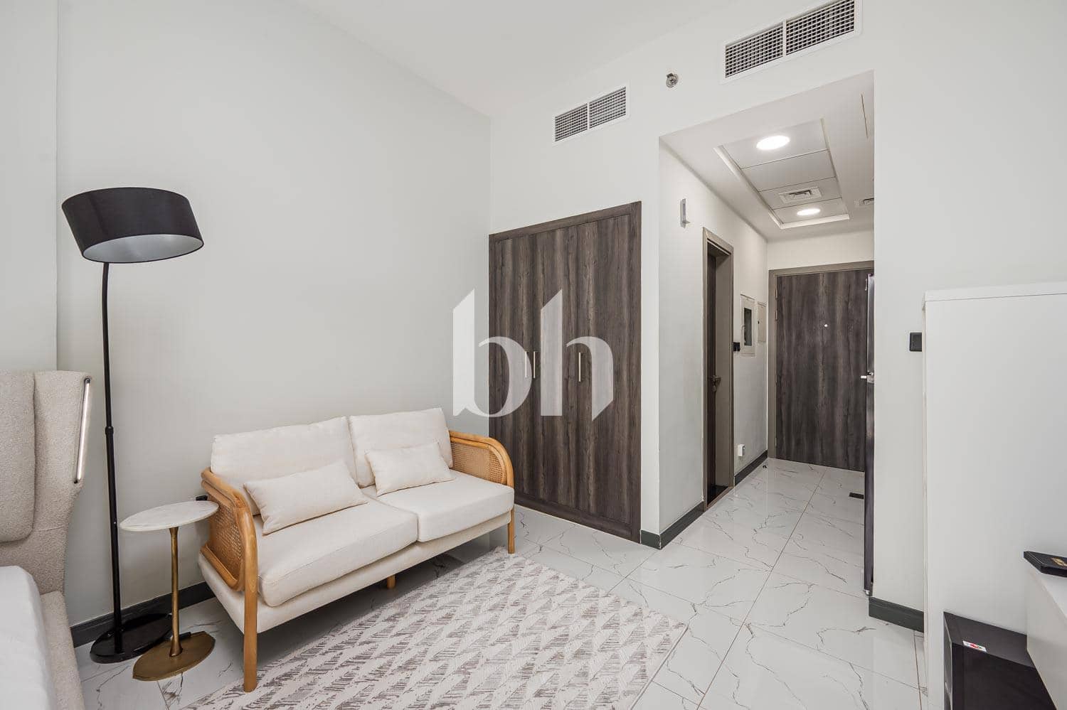 Studio Apartment in Rukan Tower B - photo 2