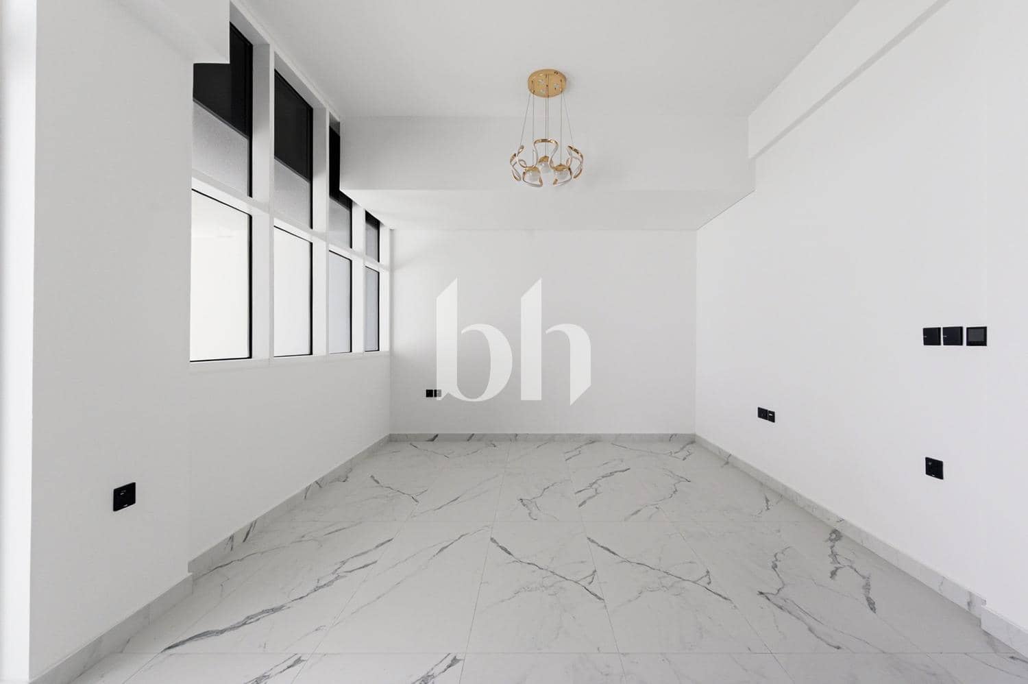 2 Bedroom Apartment in Opalz By Danube Tower 2 - photo 2