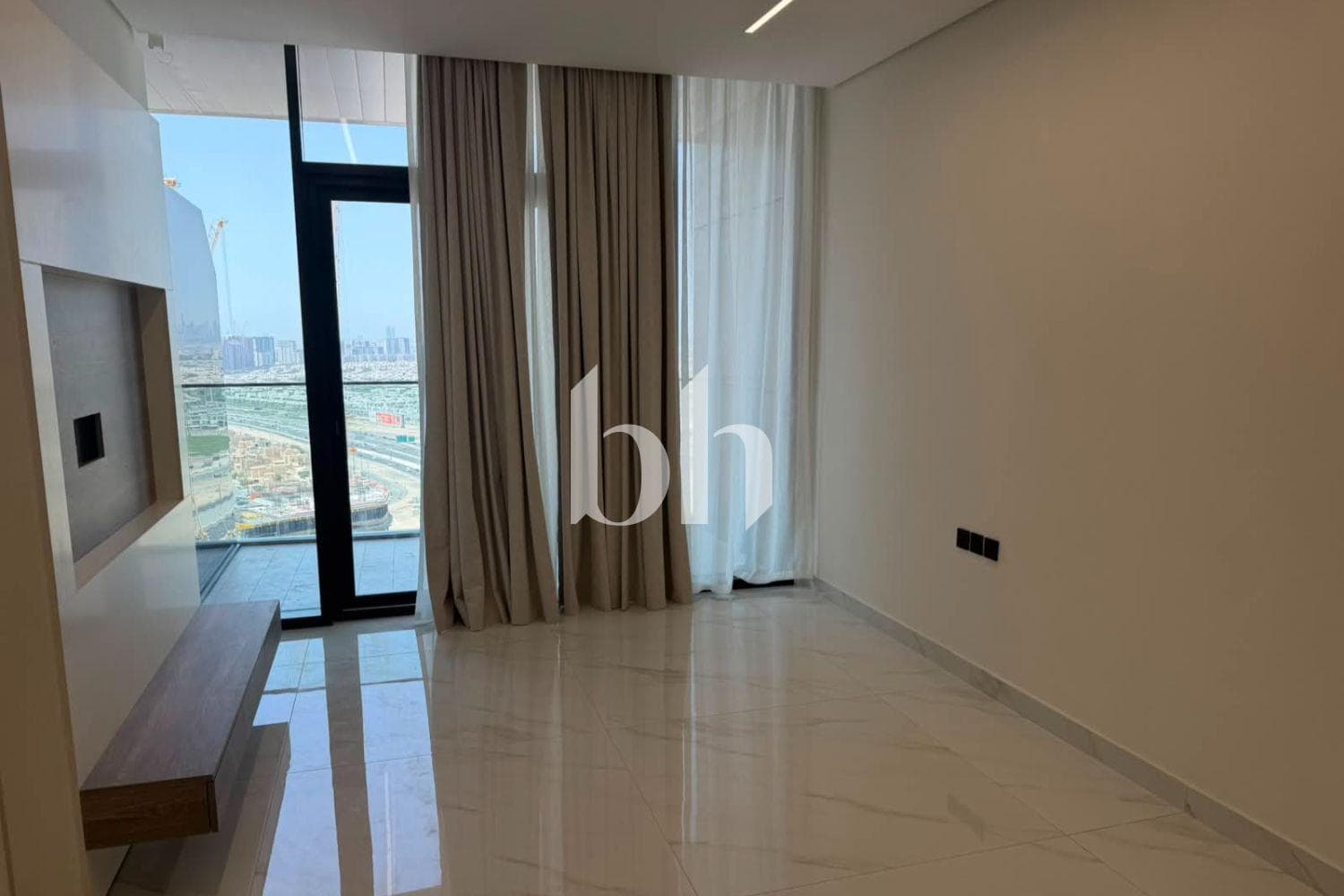 Studio Apartment in Skyhills Tower 1 - West - photo 1