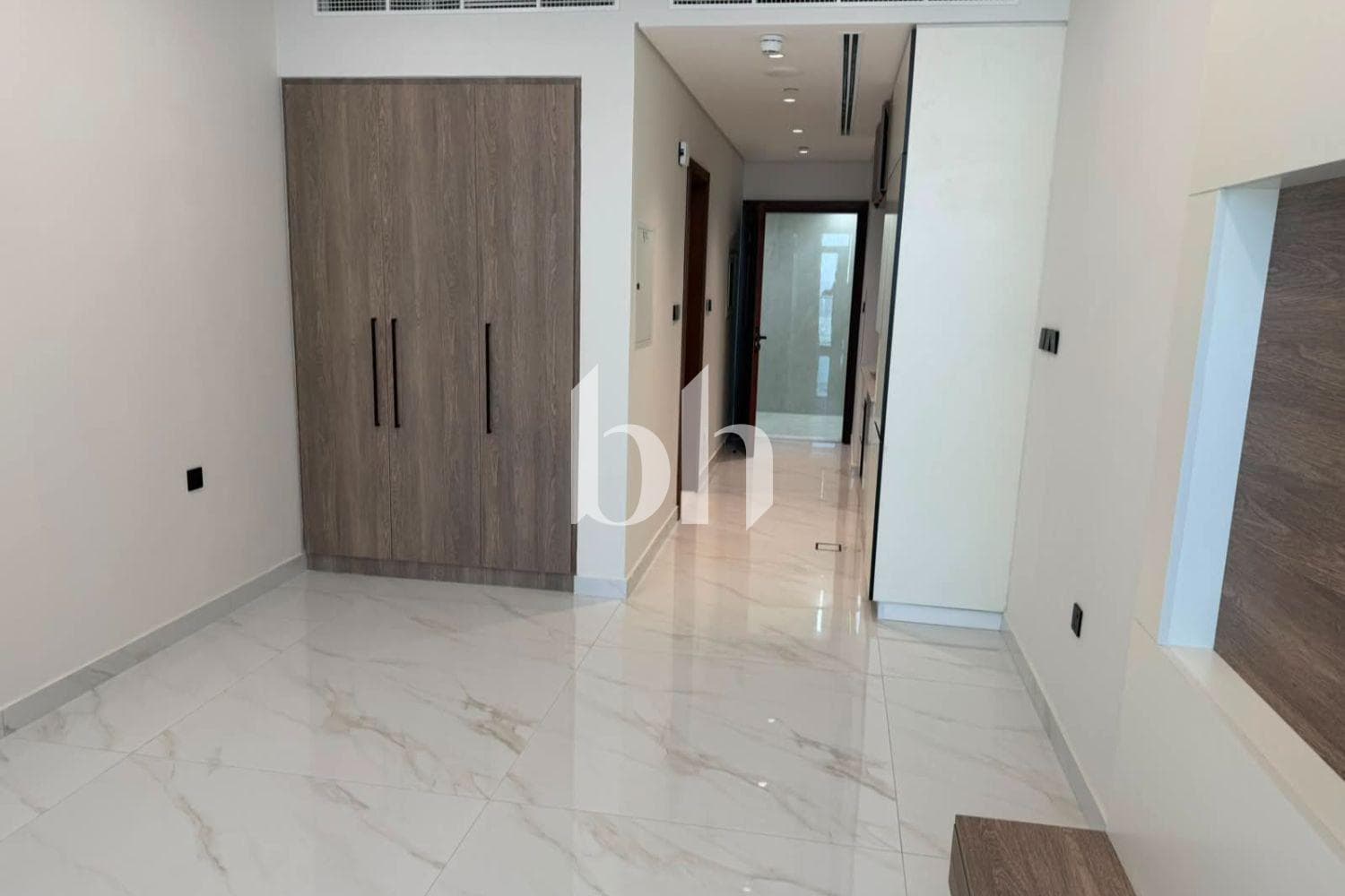 Studio Apartment in Skyhills Tower 1 - West - photo 2