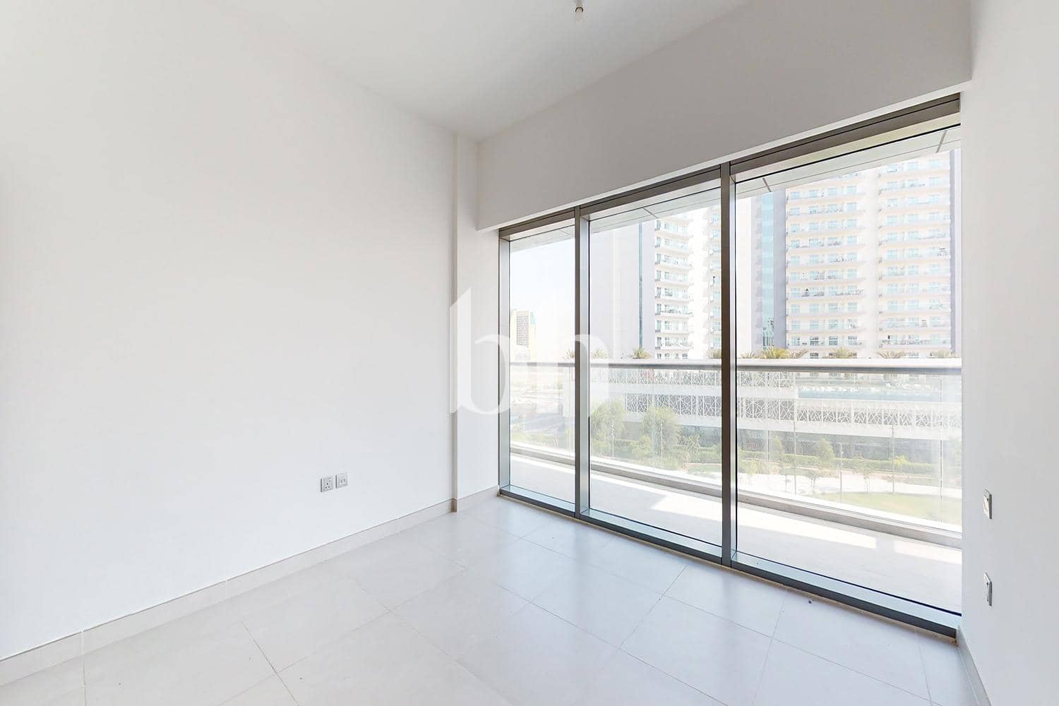 1 Bedroom Apartment in Montrose B - photo 2