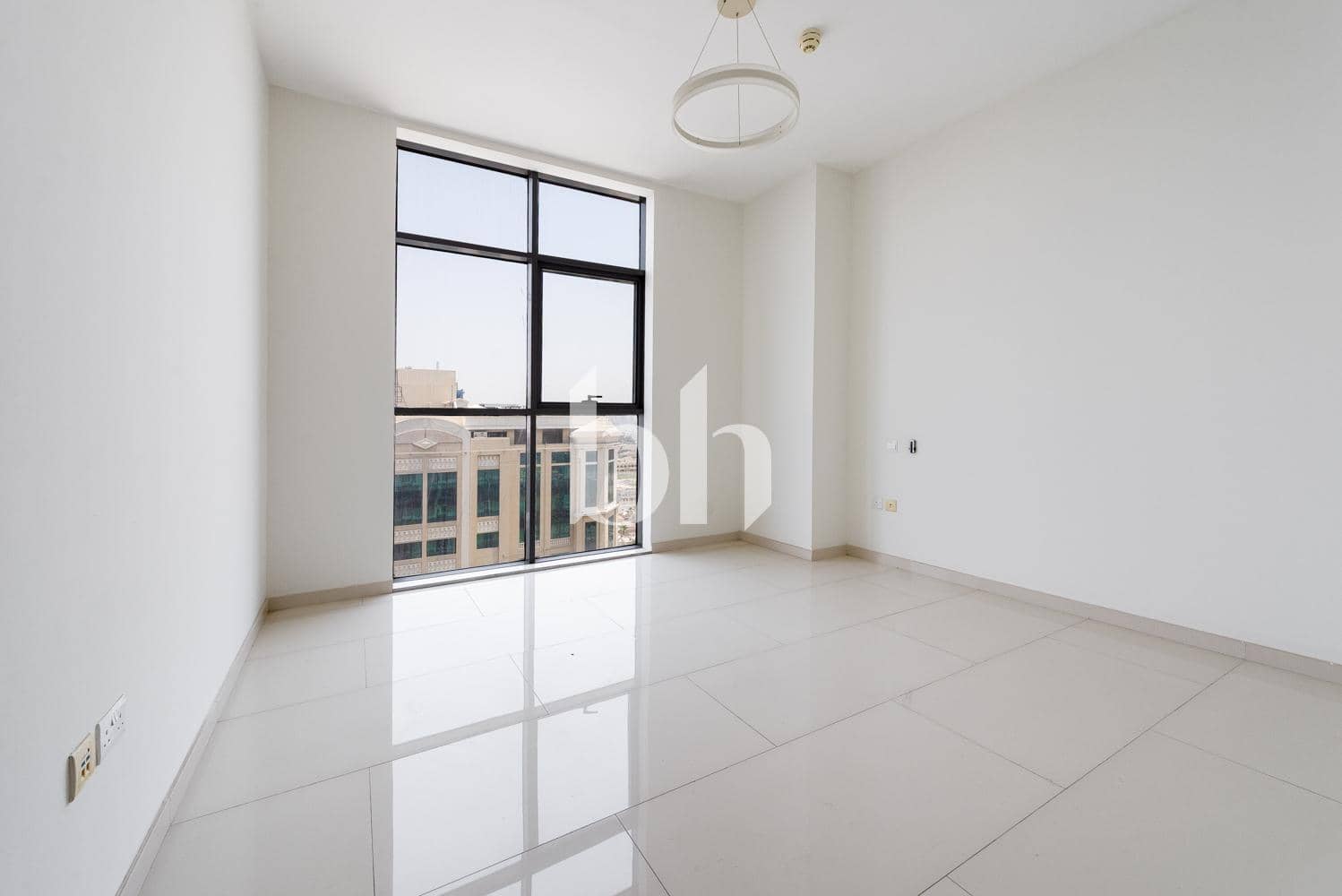 1 Bedroom Apartment in Zee Zee Tower