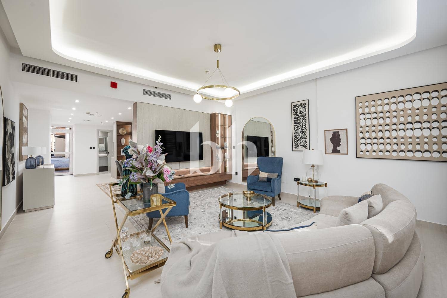 4 Bedroom Townhouse in Summer 2