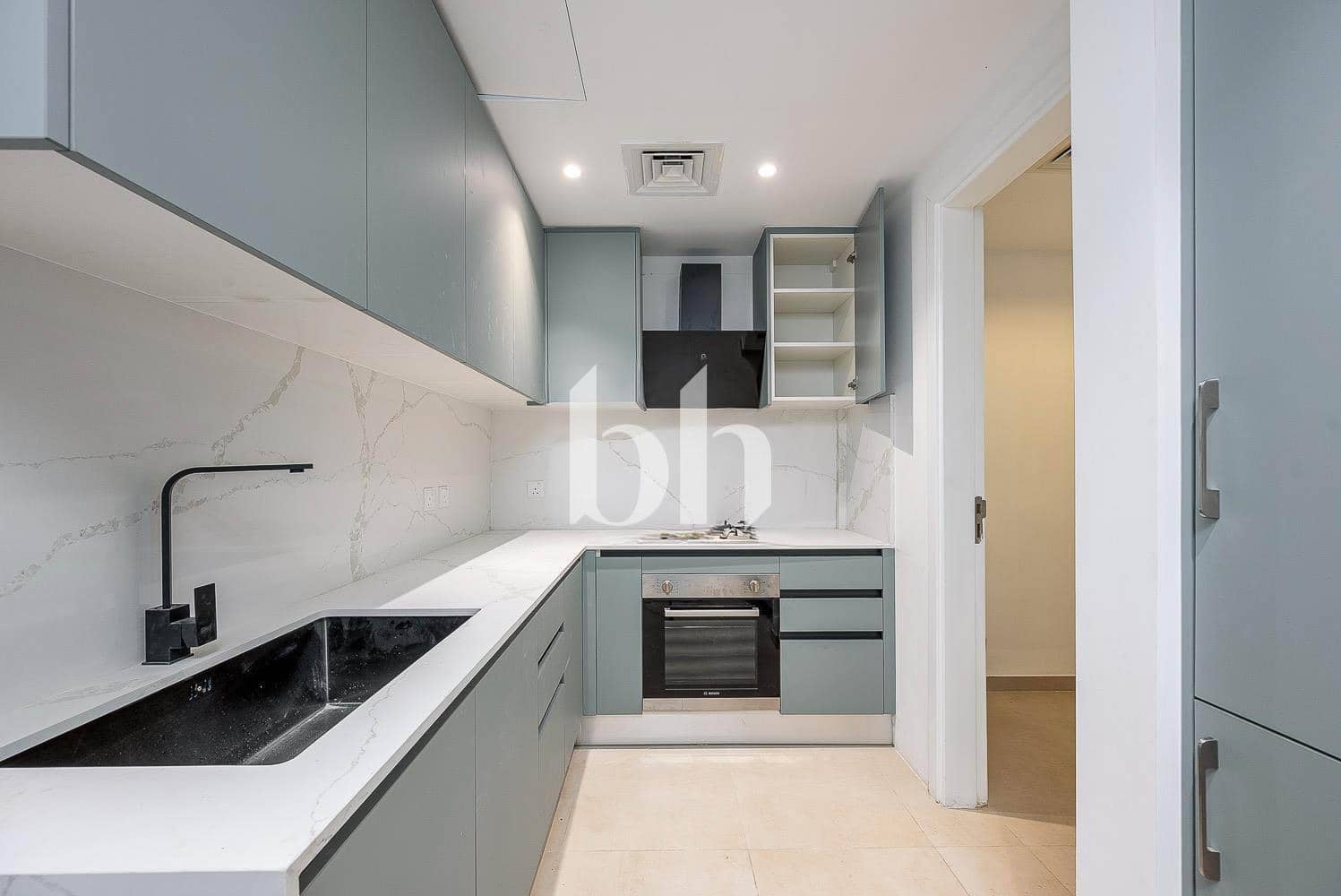 4 Bedroom Townhouse in Autumn 2 - photo 1