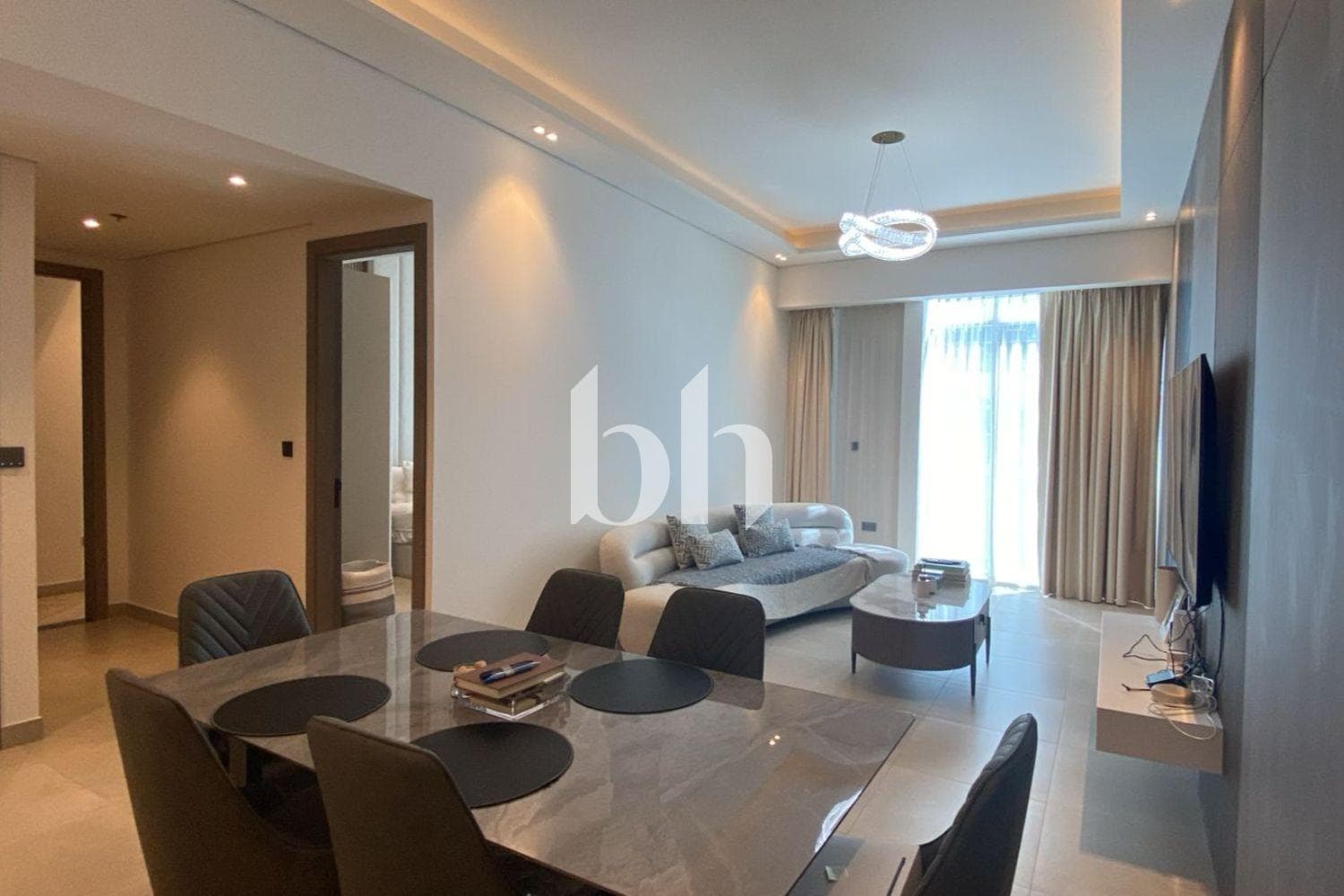 2 Bedroom Apartment in 555 Park Views