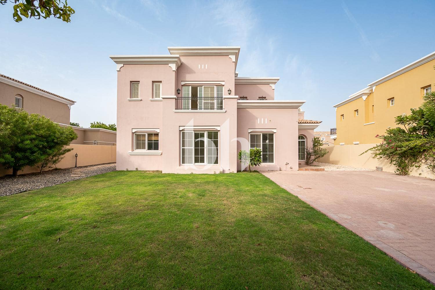 4 Bedroom Villa in Mirador - photo 1