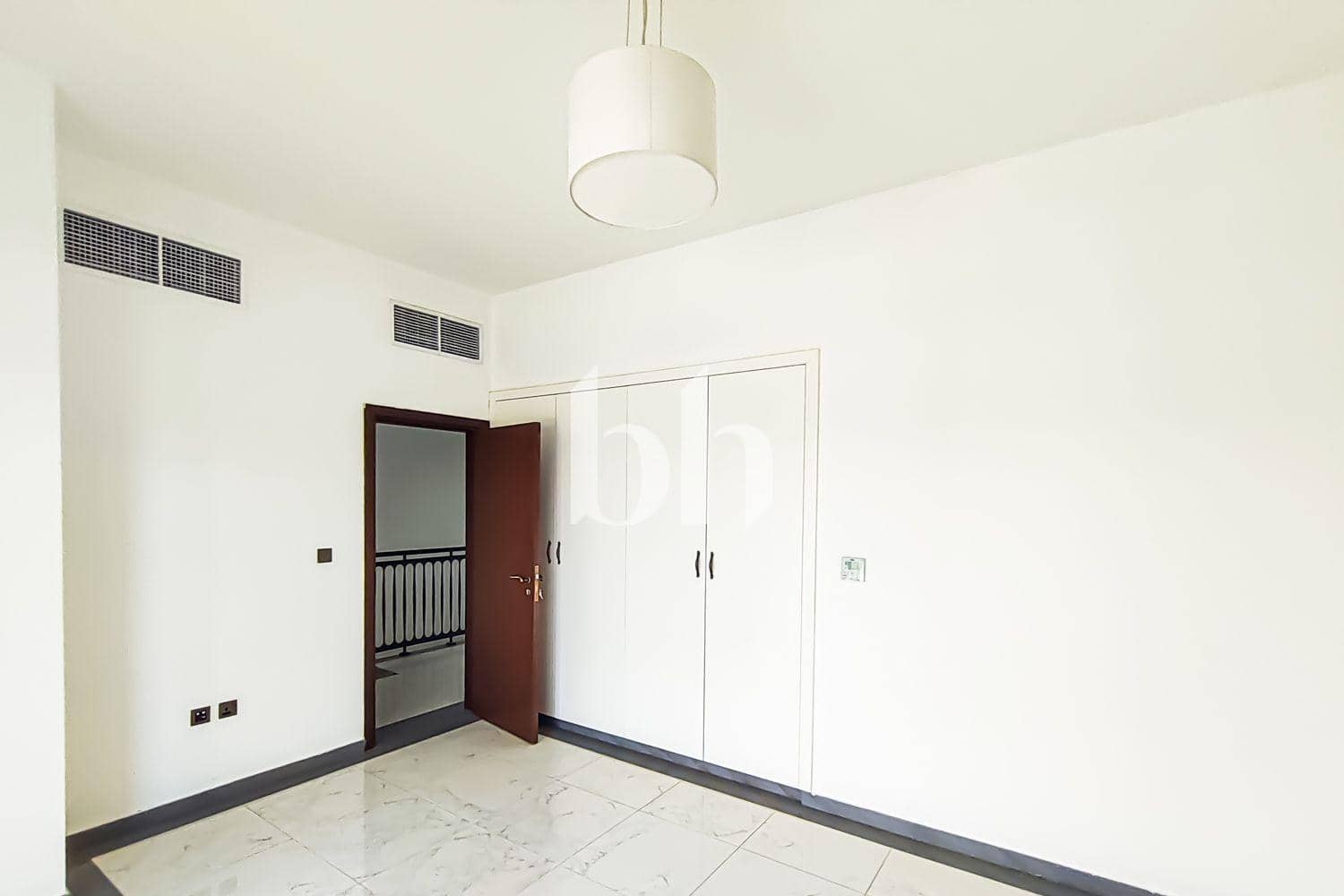 4 Bedroom Townhouse in Al Habtoor Polo Resort and Club - The Residences - photo 2