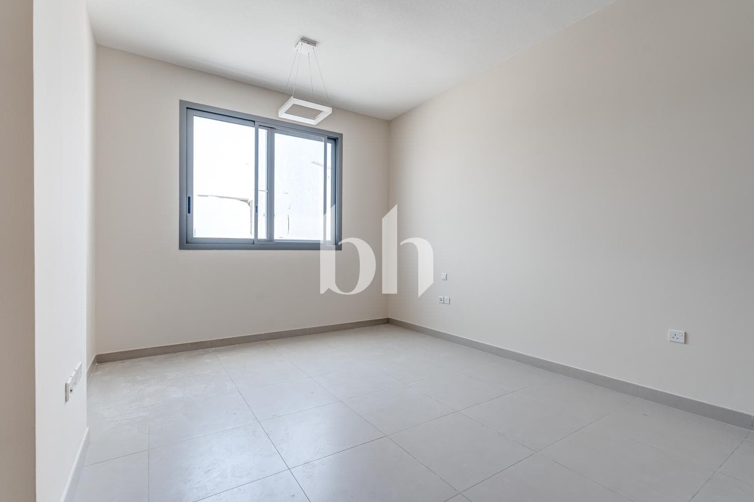 1 Bedroom Apartment in Blue Reef Building - photo 2