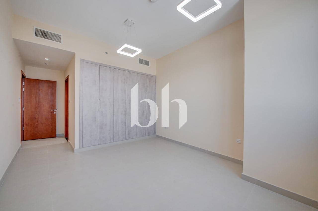 3 Bedroom Apartment in Blue Reef Building - photo 2
