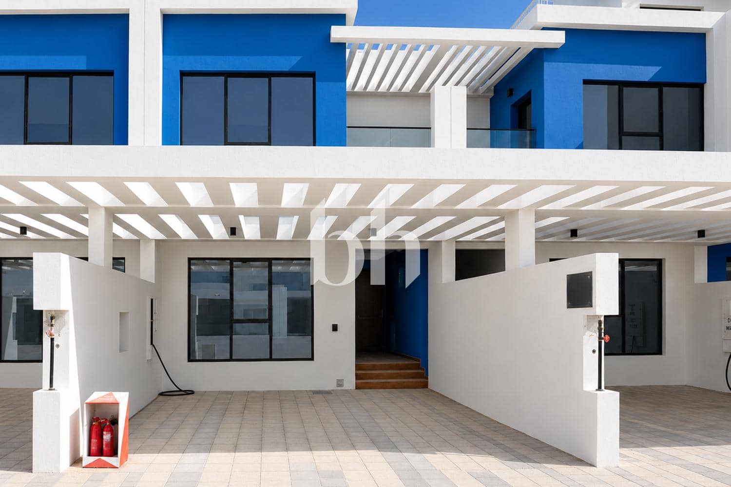 4 Bedroom Townhouse in Santorini 1