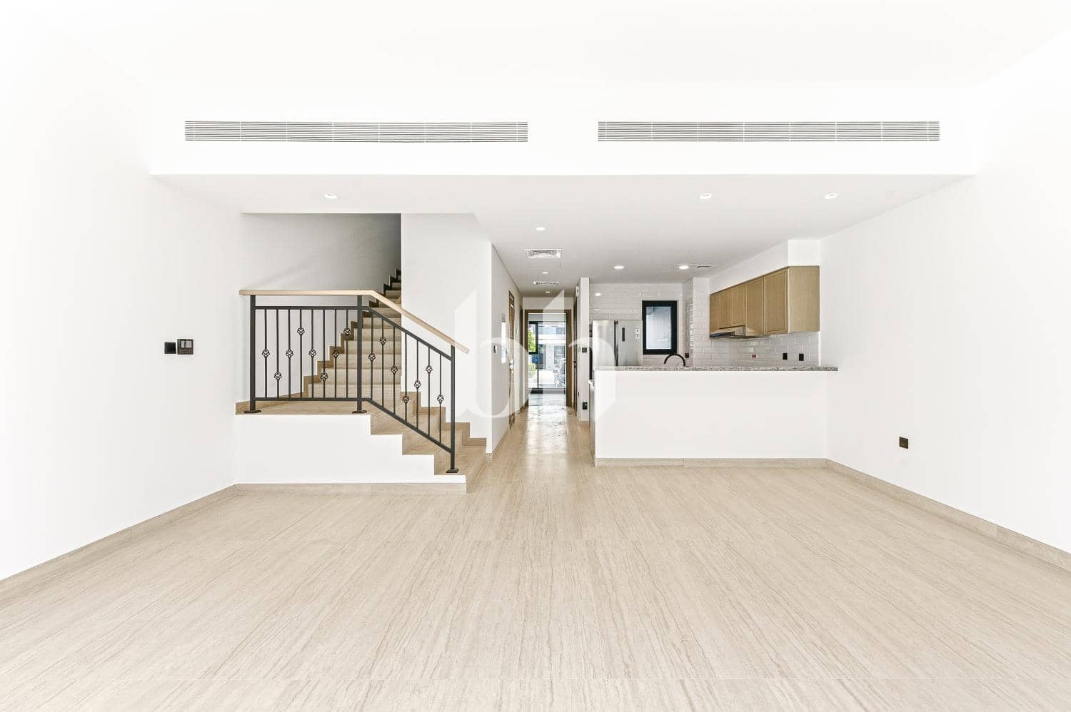 5 Bedroom Townhouse in Santorini 1 - photo 1