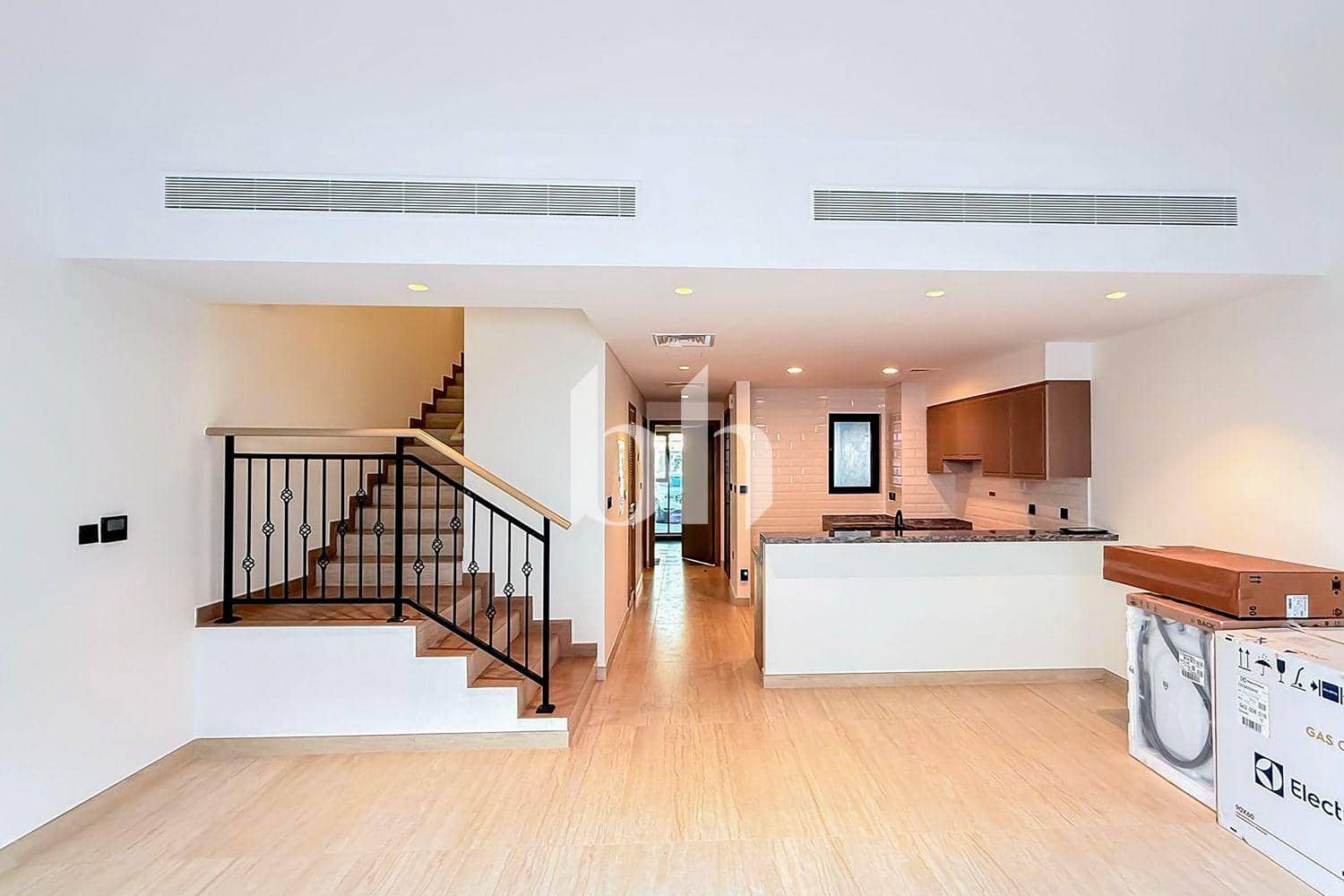 4 Bedroom Townhouse in Santorini 1 - photo 2