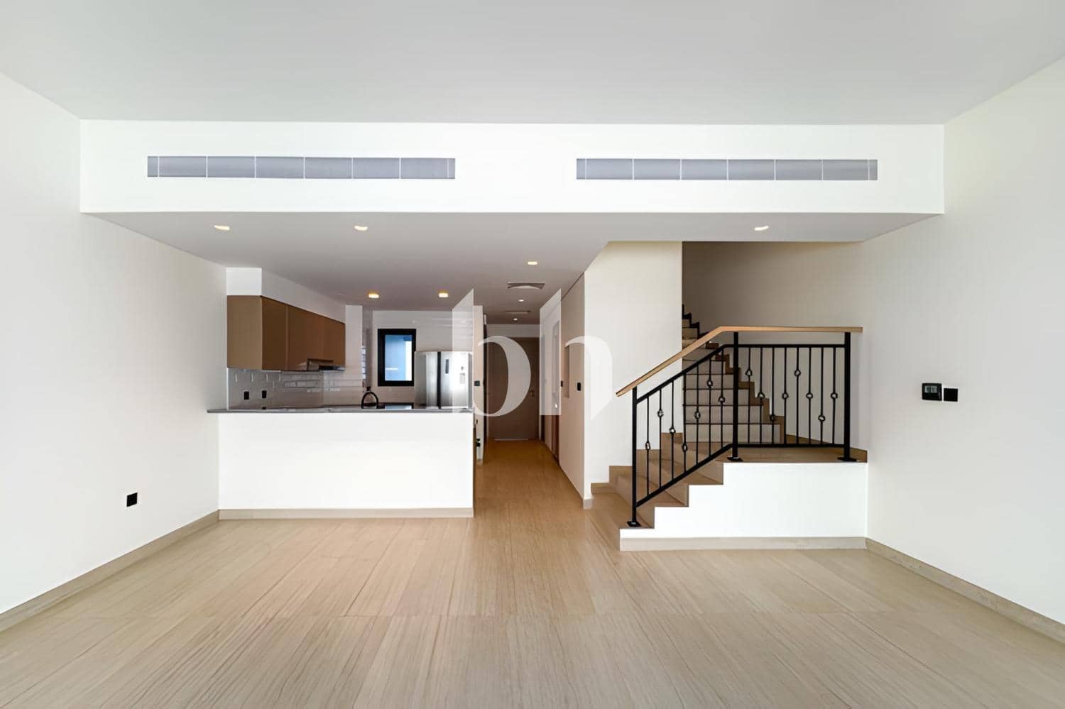5 Bedroom Townhouse in Santorini 1 - photo 1